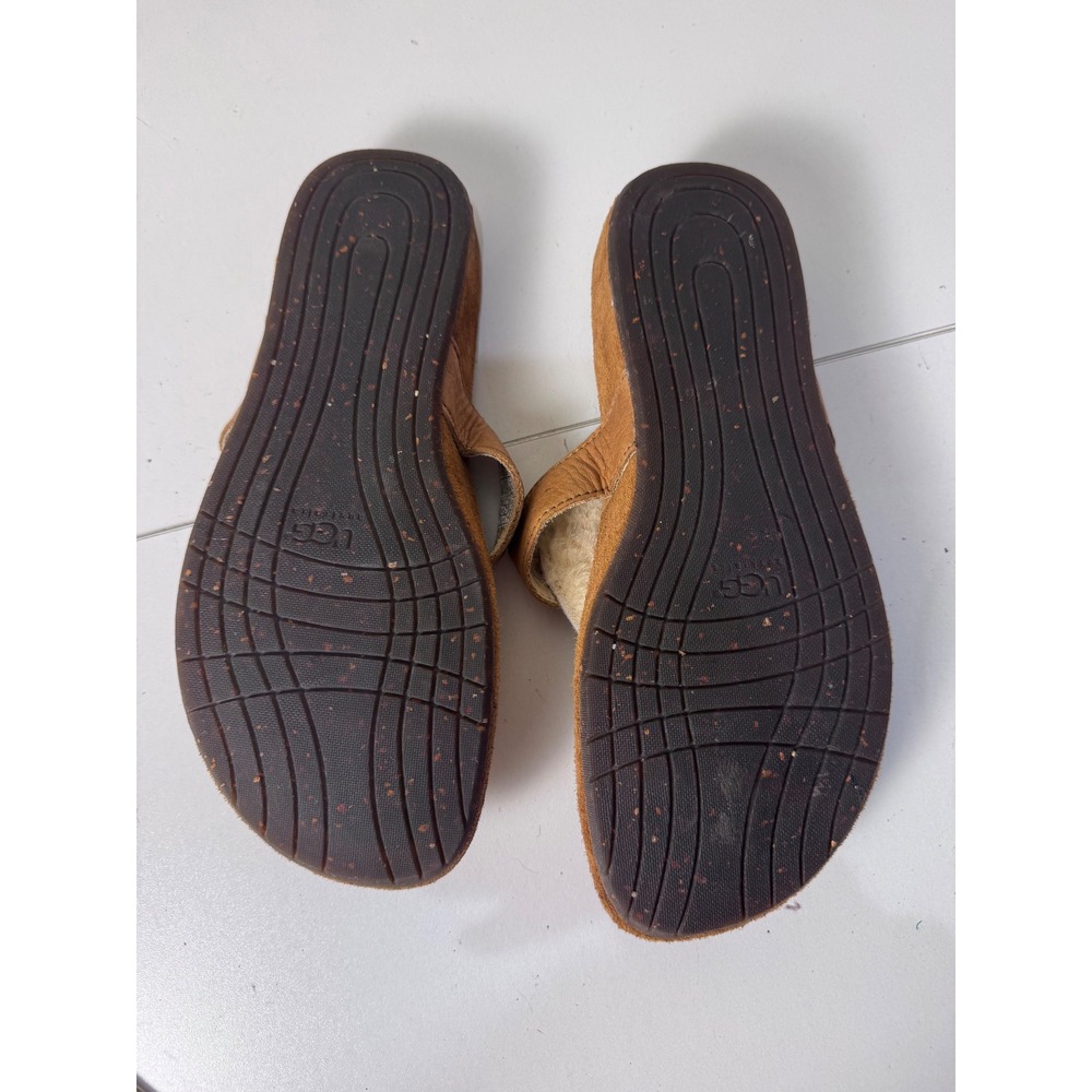 UGG Australia Leather‎ Thong Sandals Women Size 6 Brown Shearling Lined Boho - Picture 3 of 10